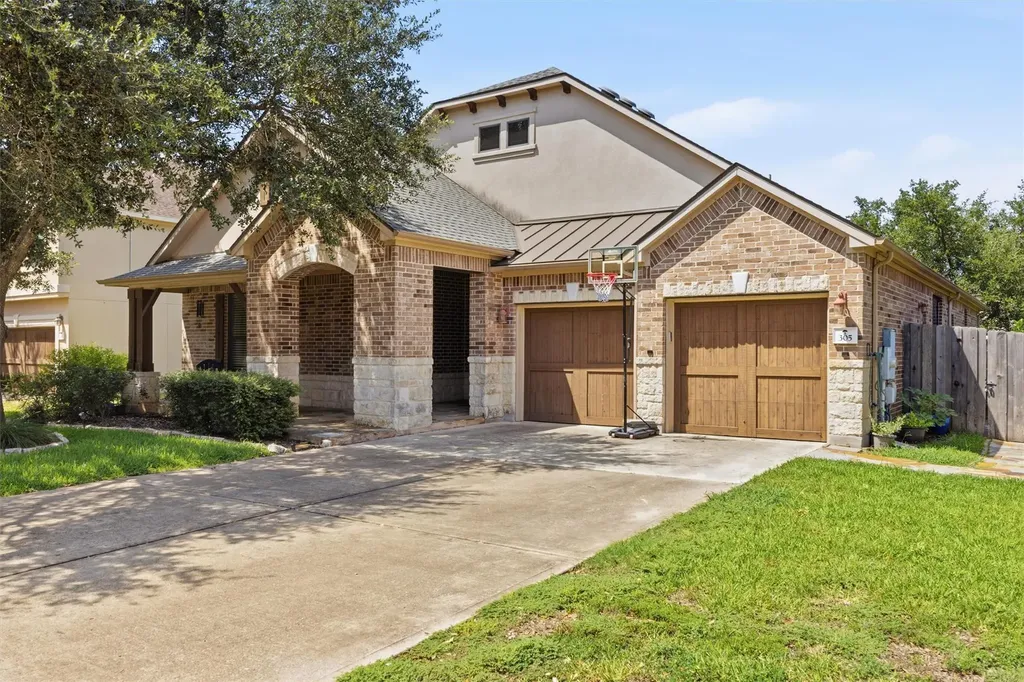 305 Hogg Pecan Pass Austin TX 78748