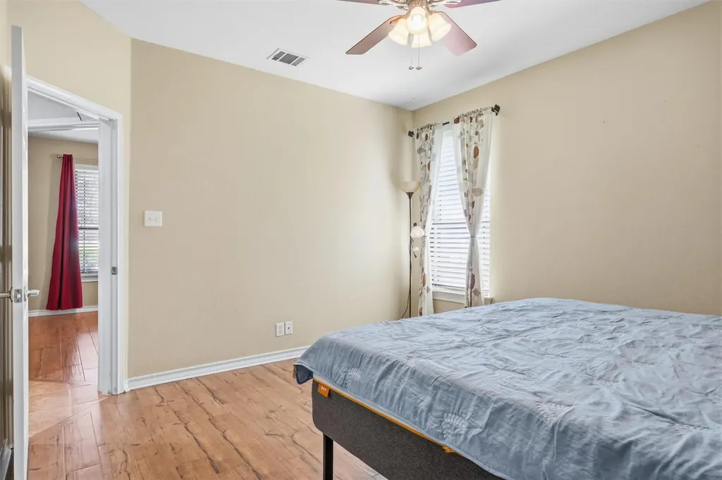 305 Hogg Pecan Pass Austin TX 78748