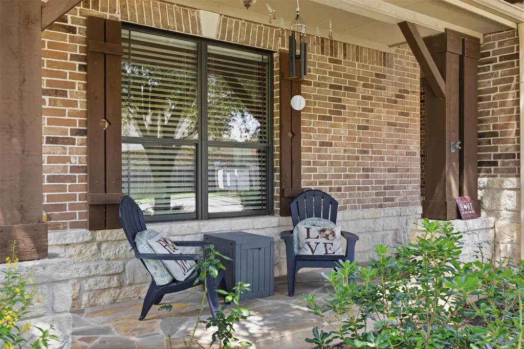 305 Hogg Pecan Pass Austin TX 78748