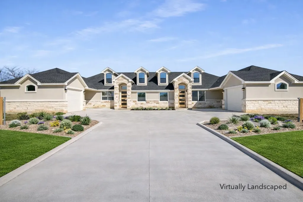511-513 Lion Drive Leander TX 78641