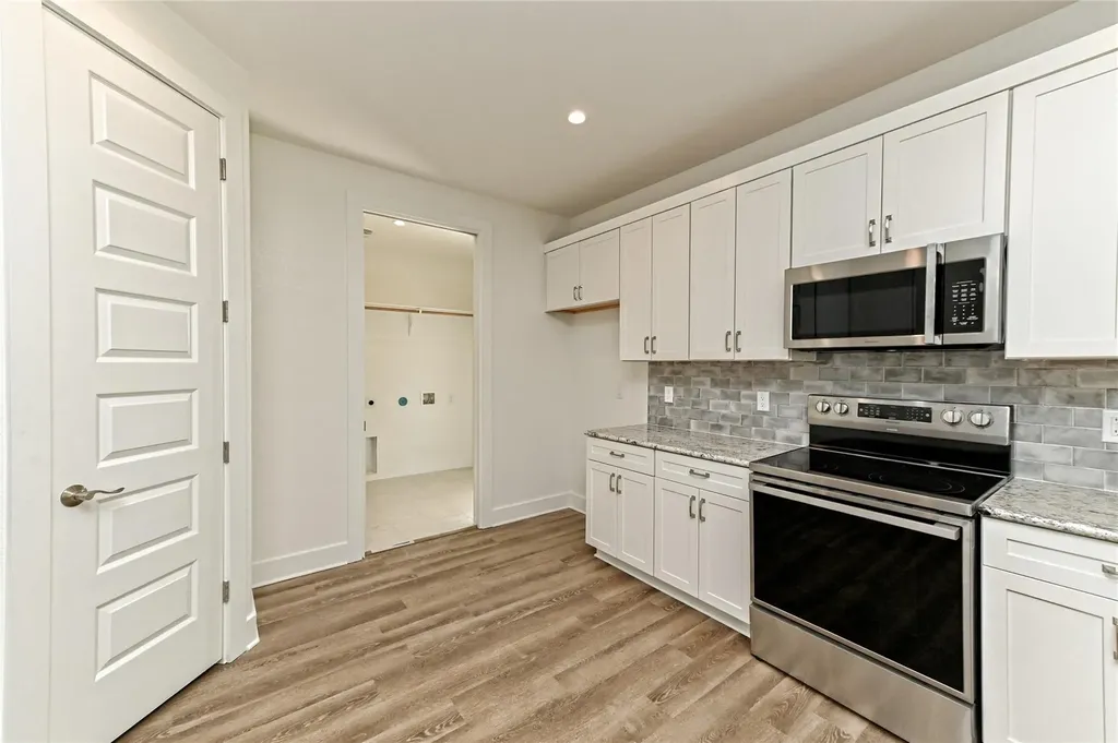 511-513 Lion Drive Leander TX 78641