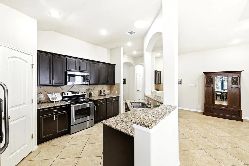 1204 Kingston Lacy Boulevard Pflugerville TX 78660