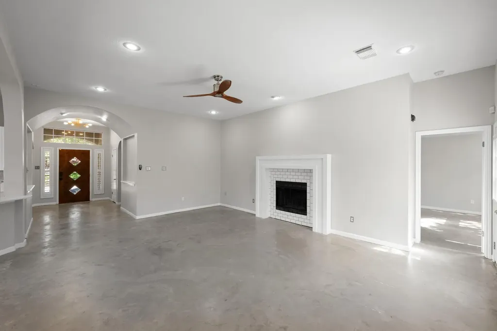 9321 Colberg Drive Austin TX 78749