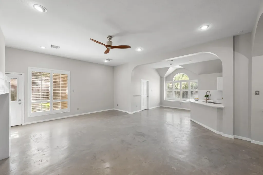9321 Colberg Drive Austin TX 78749