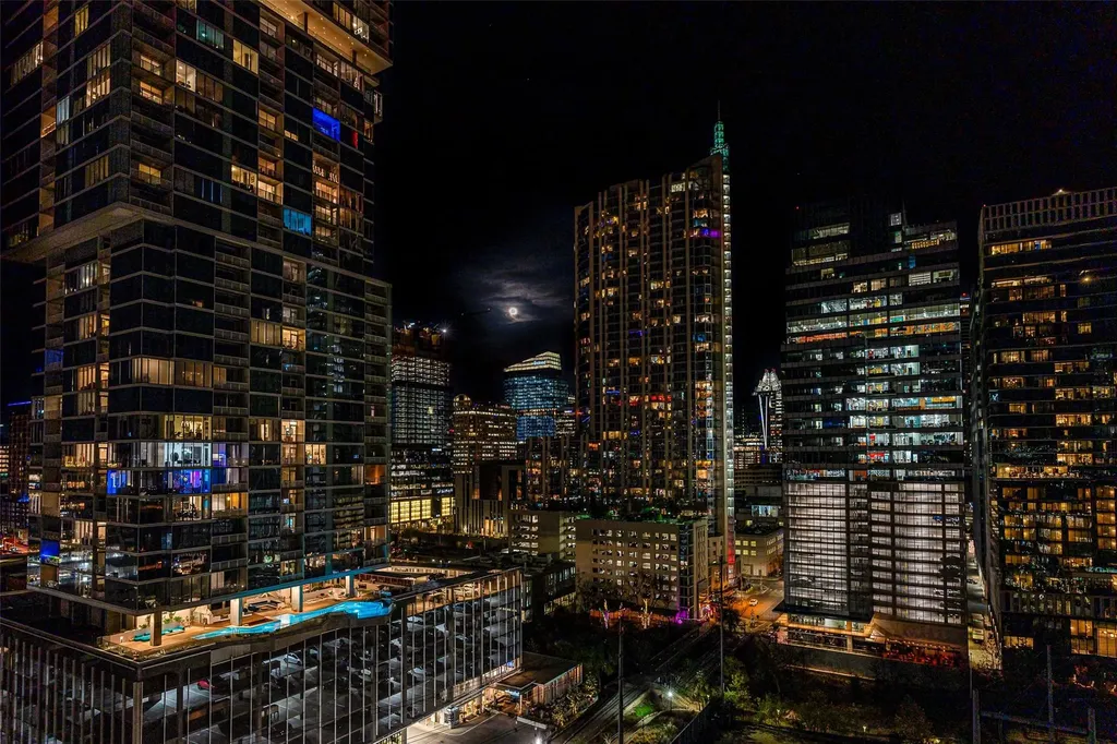 222 West Avenue Austin TX 78701