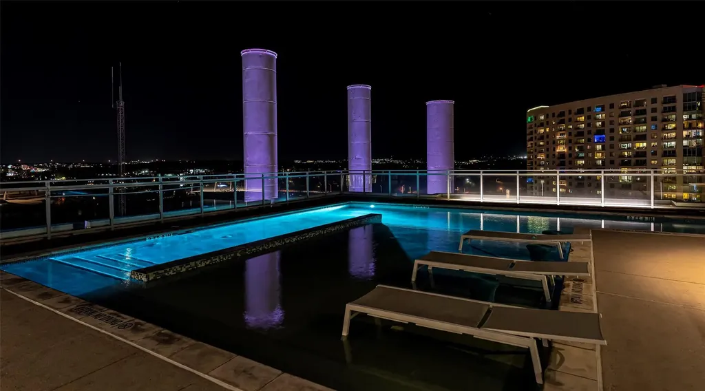 222 West Avenue Austin TX 78701