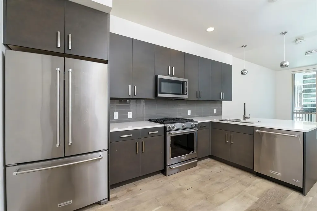 222 West Avenue Austin TX 78701