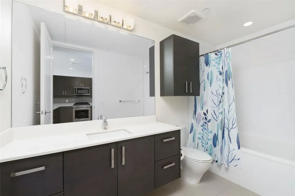 222 West Avenue Austin TX 78701