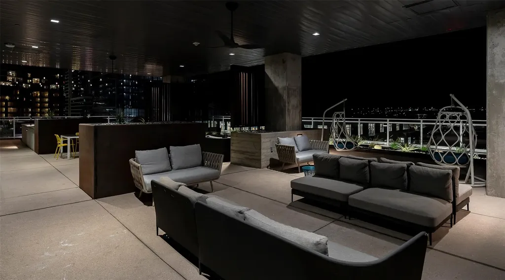 222 West Avenue Austin TX 78701