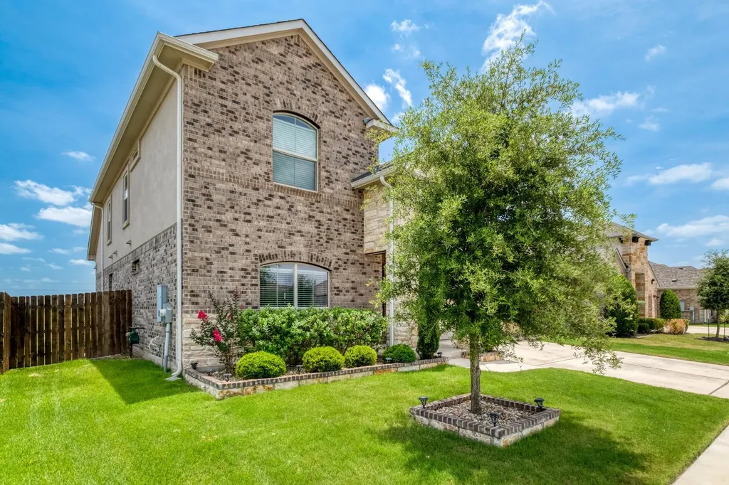 16940 Aventura Avenue Pflugerville TX 78660