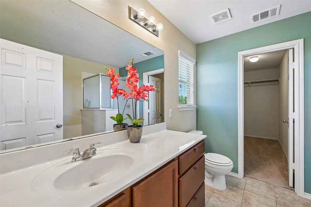 140 Lynn Crest Bend Buda TX 78610