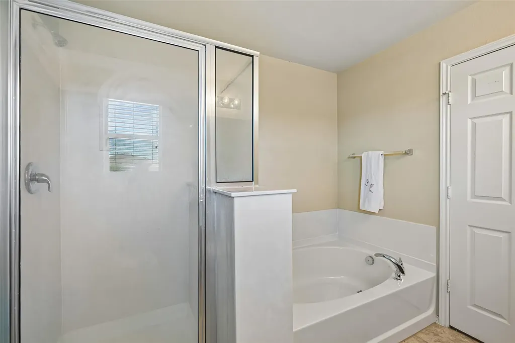 140 Lynn Crest Bend Buda TX 78610