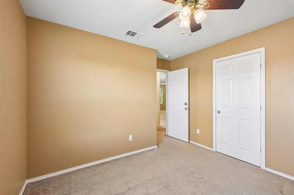 140 Lynn Crest Bend Buda TX 78610