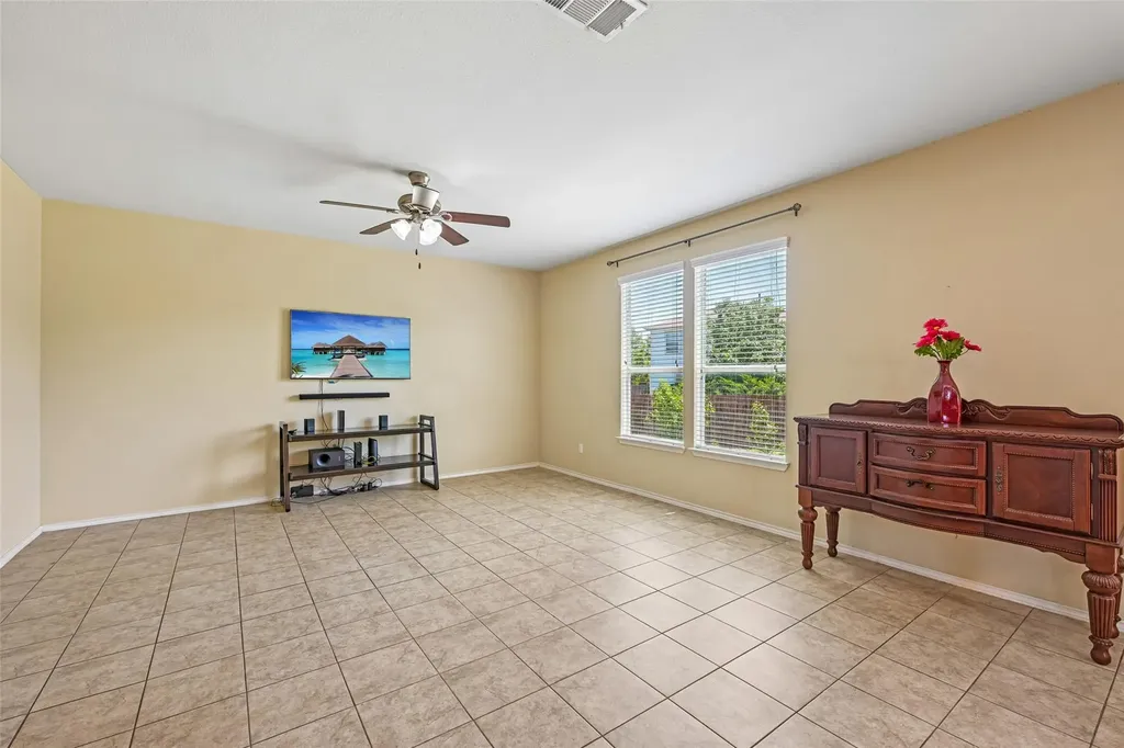 140 Lynn Crest Bend Buda TX 78610