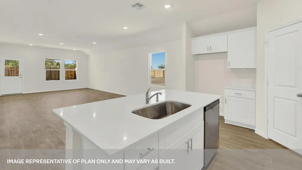 321 Yellowstone Drive Kyle TX 78640