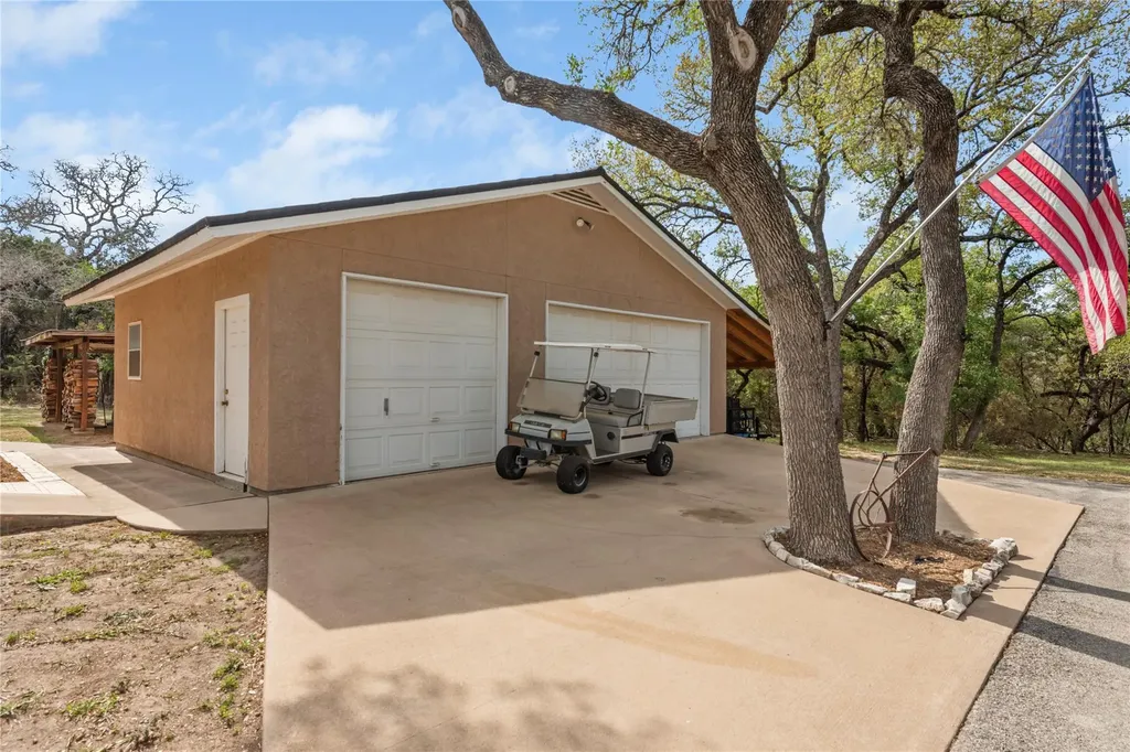 4948 Travis Oaks Drive Marble Falls TX 78654