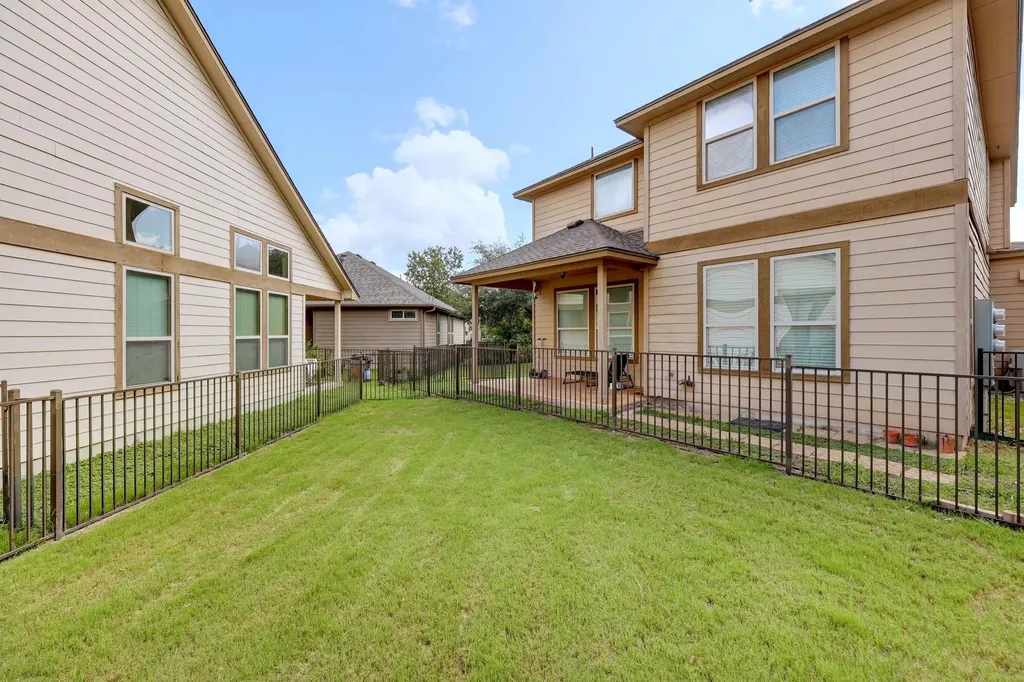 10812 Gates Lane Austin TX 78750