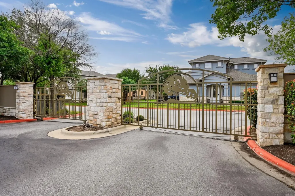 10812 Gates Lane Austin TX 78750