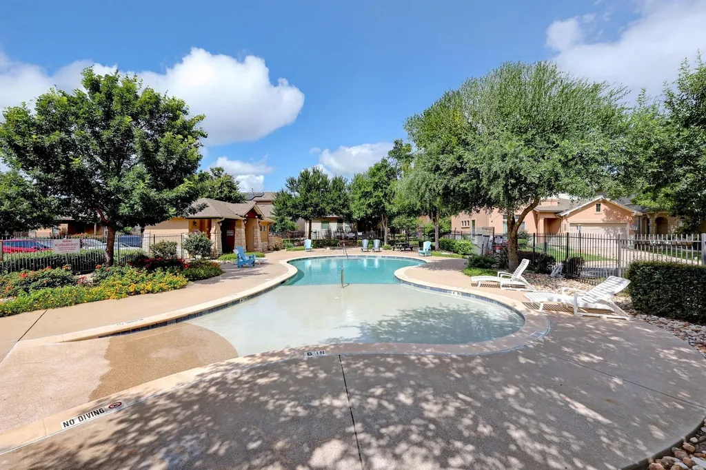 10812 Gates Lane Austin TX 78750