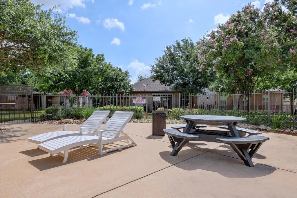 10812 Gates Lane Austin TX 78750
