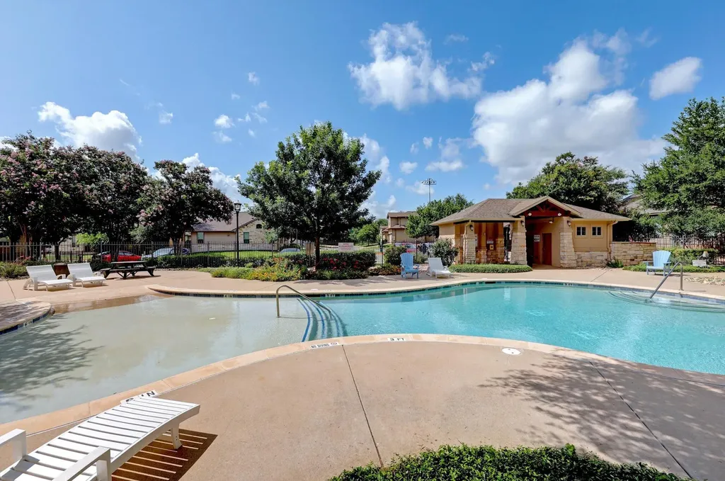 10812 Gates Lane Austin TX 78750