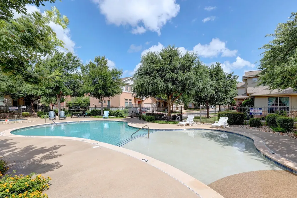10812 Gates Lane Austin TX 78750