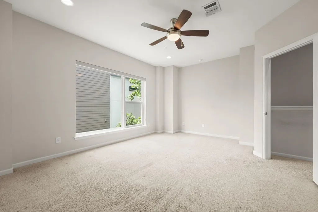4403 Swift Path Austin TX 78741