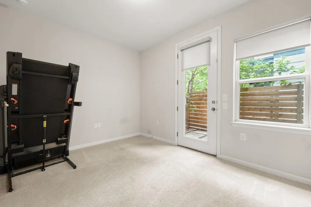 4403 Swift Path Austin TX 78741