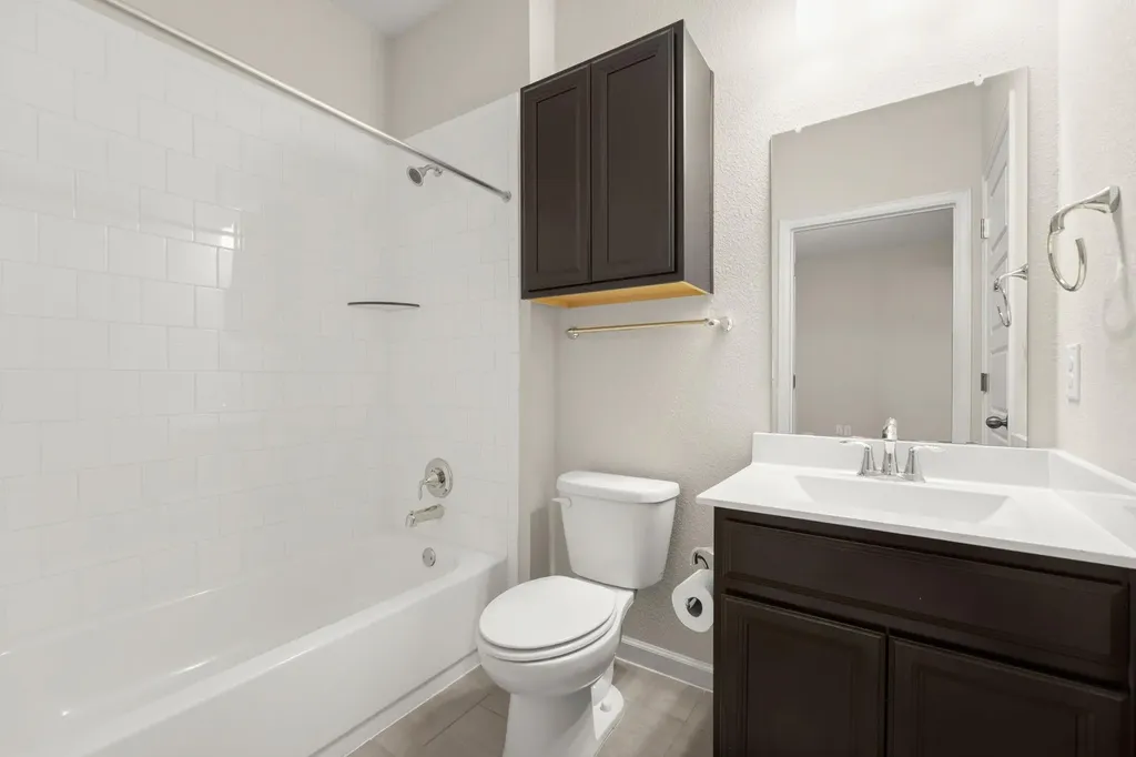 4403 Swift Path Austin TX 78741