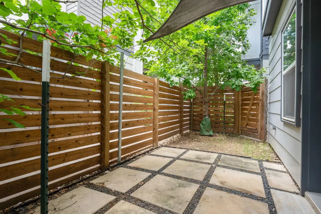 4403 Swift Path Austin TX 78741