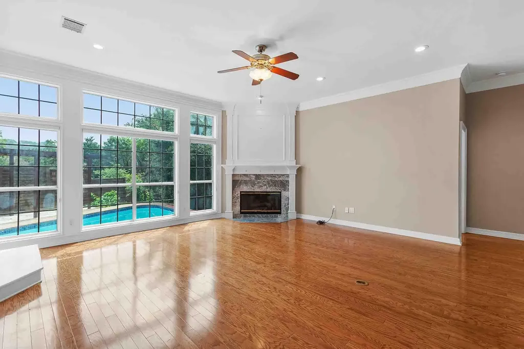 10609 Skyflower Drive Austin TX 78759