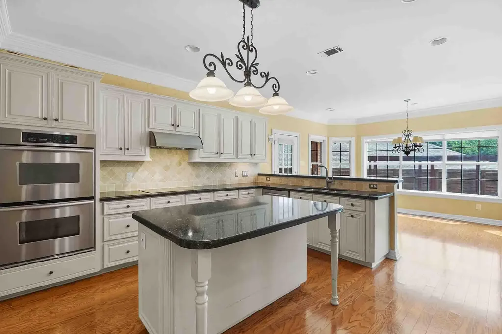 10609 Skyflower Drive Austin TX 78759