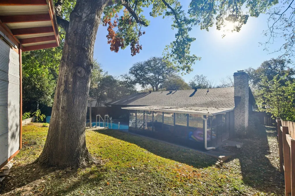 6822 Willamette Drive Austin TX 78723
