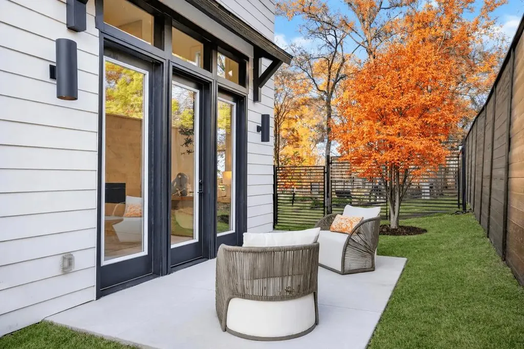 2707 Salek View Austin TX 78741