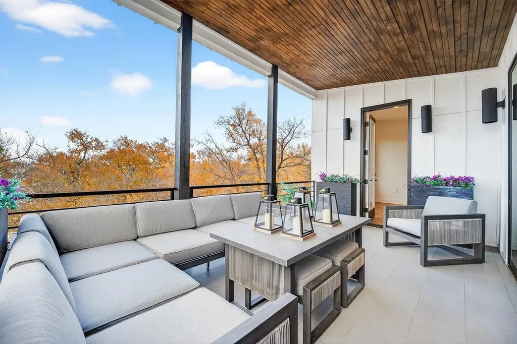 2707 Salek View Austin TX 78741