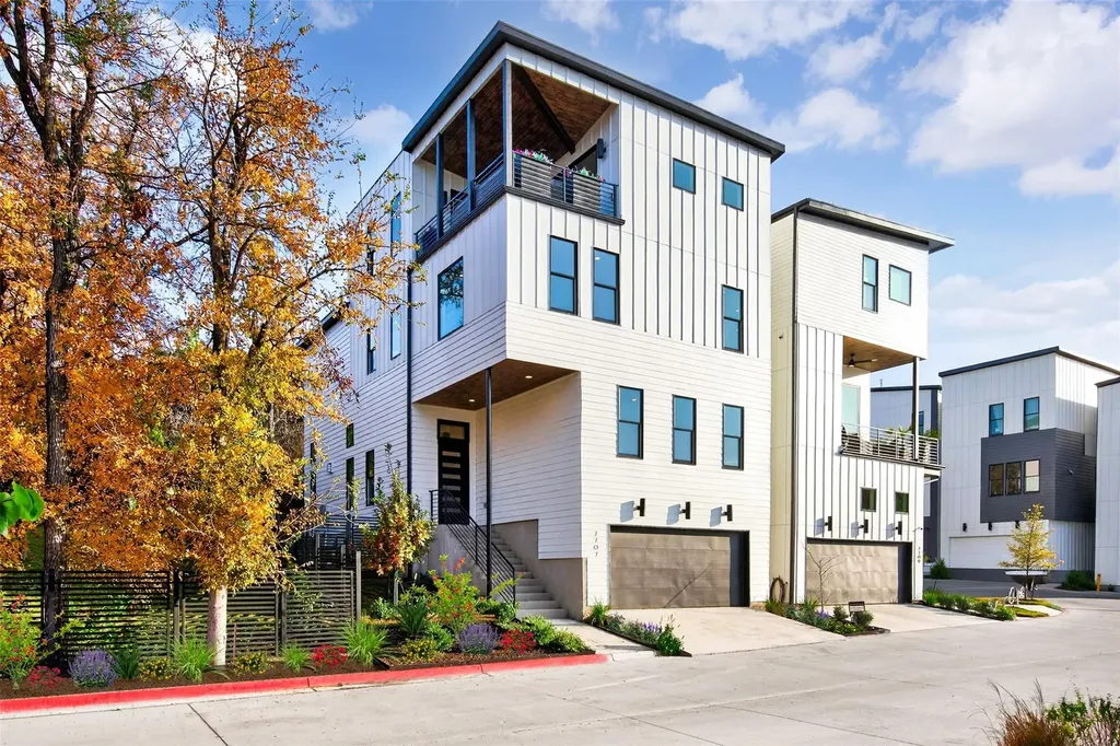 2707 Salek View Austin TX 78741