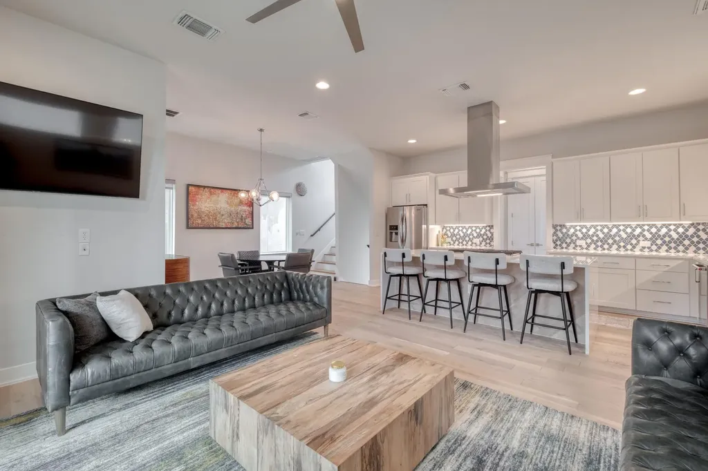 5002 E Pecan Springs Road Austin TX 78723