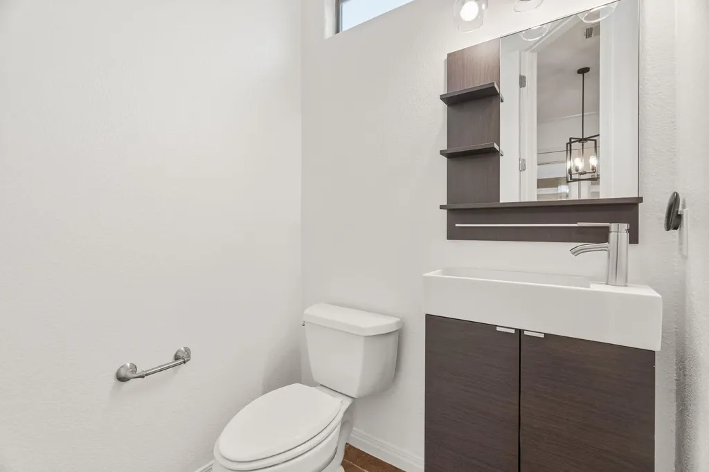 1115 Kinney Avenue Austin TX 78704