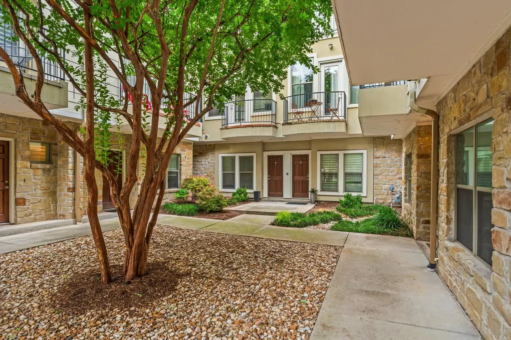 1115 Kinney Avenue Austin TX 78704