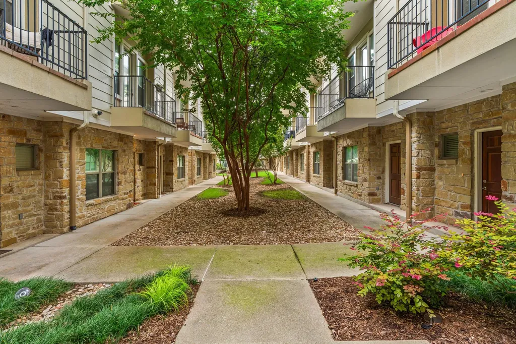 1115 Kinney Avenue Austin TX 78704
