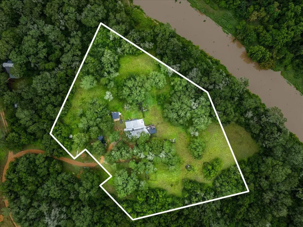 200 Desiderata Drive Smithville TX 78957