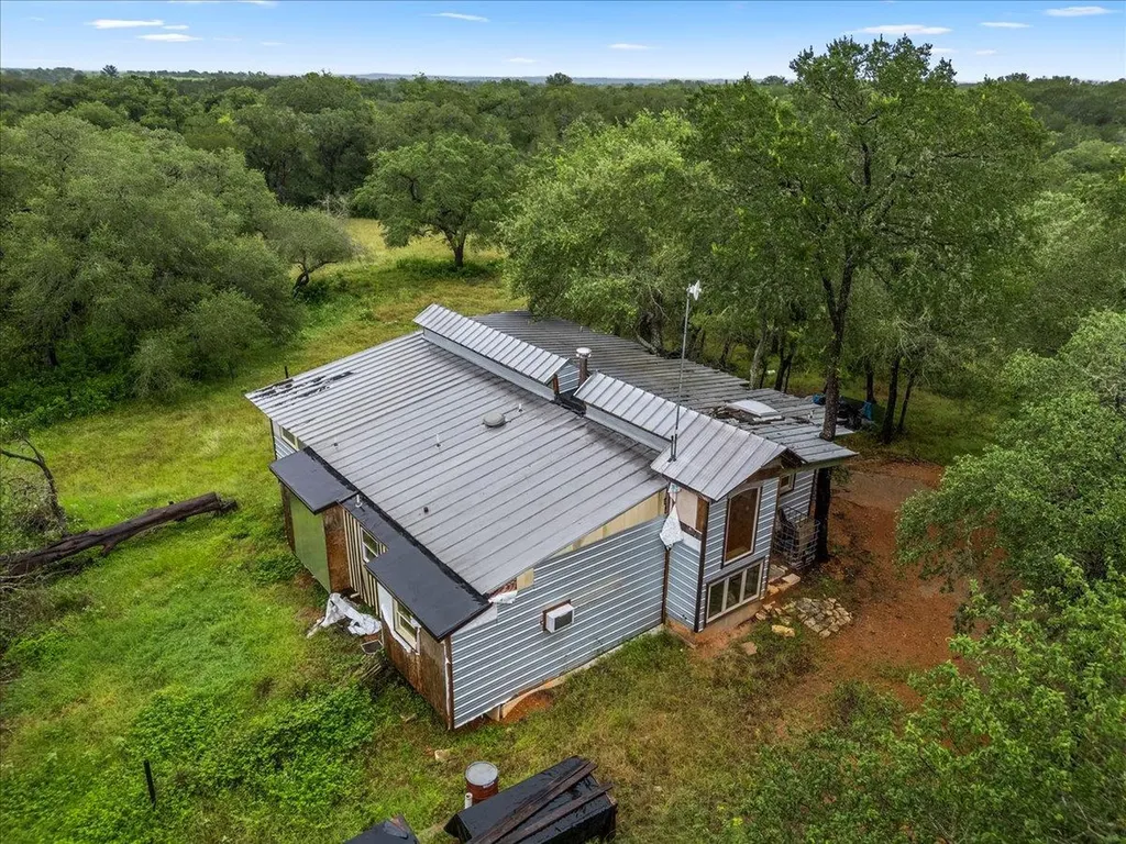 200 Desiderata Drive Smithville TX 78957