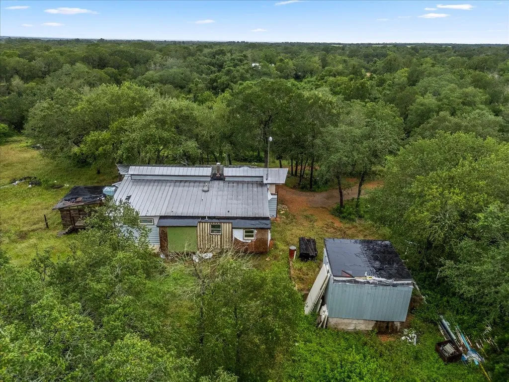 200 Desiderata Drive Smithville TX 78957