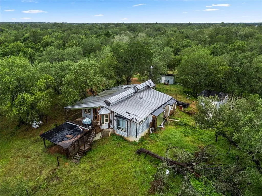 200 Desiderata Drive Smithville TX 78957