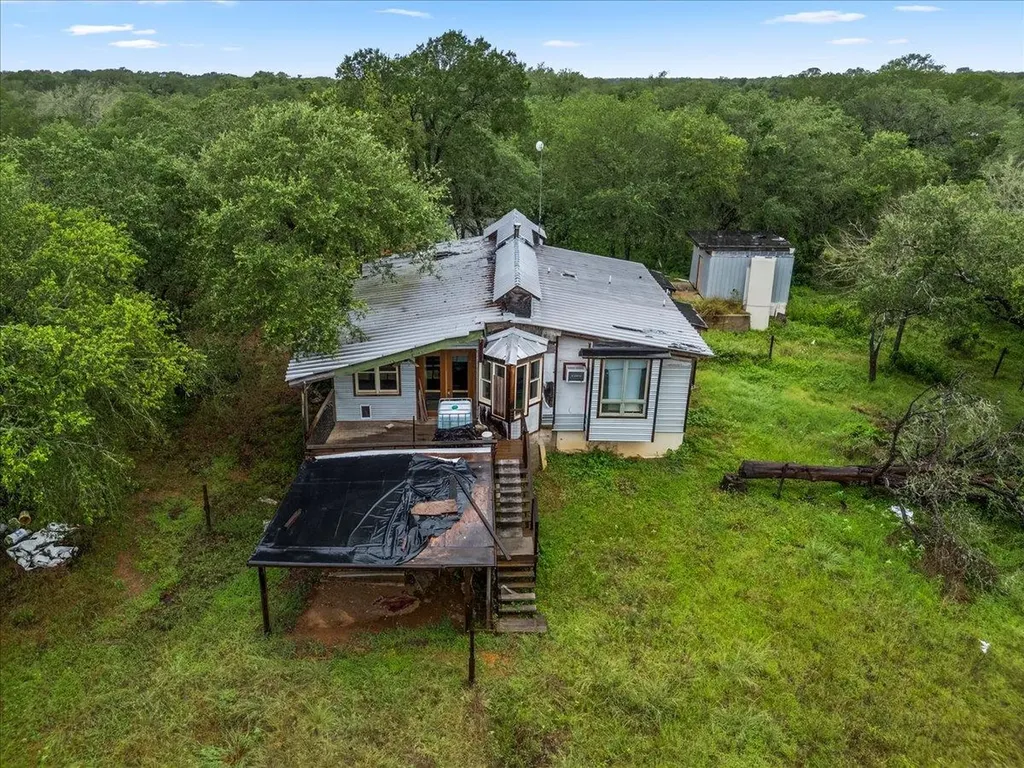 200 Desiderata Drive Smithville TX 78957