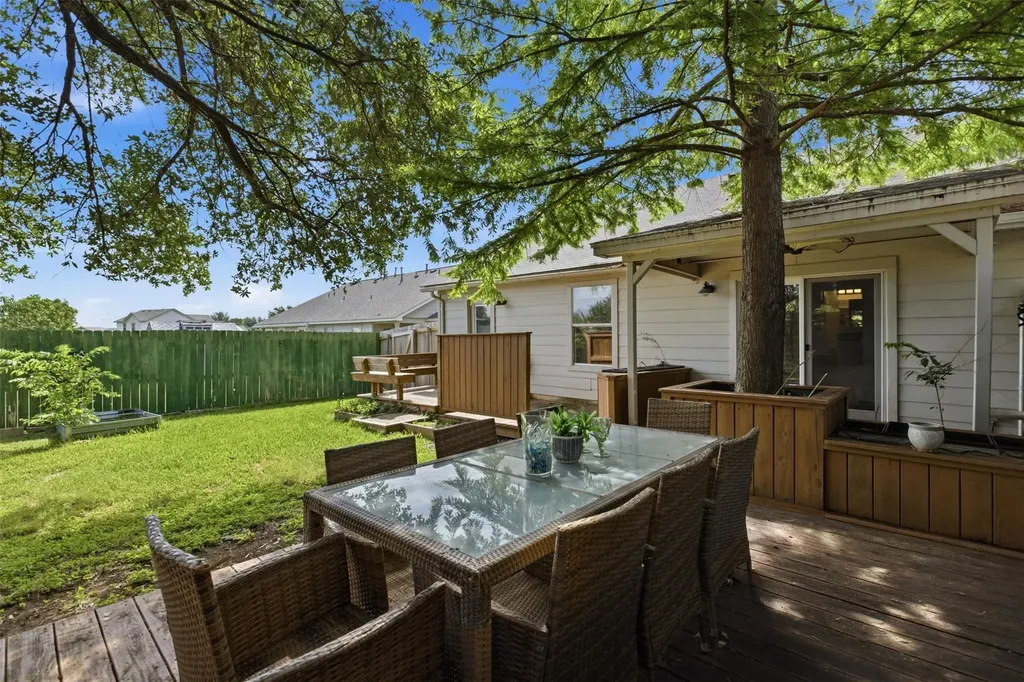 112 Prairie Springs Loop Georgetown TX 78626