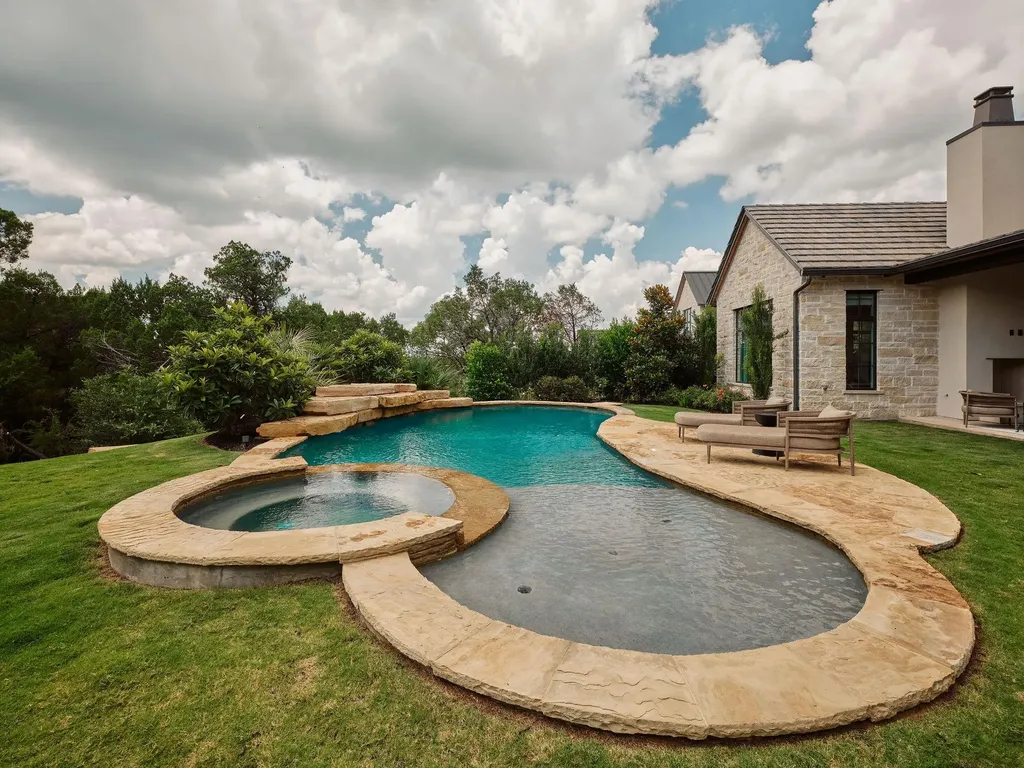4320 Amarra Drive Austin TX 78735