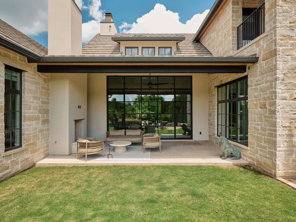 4320 Amarra Drive Austin TX 78735