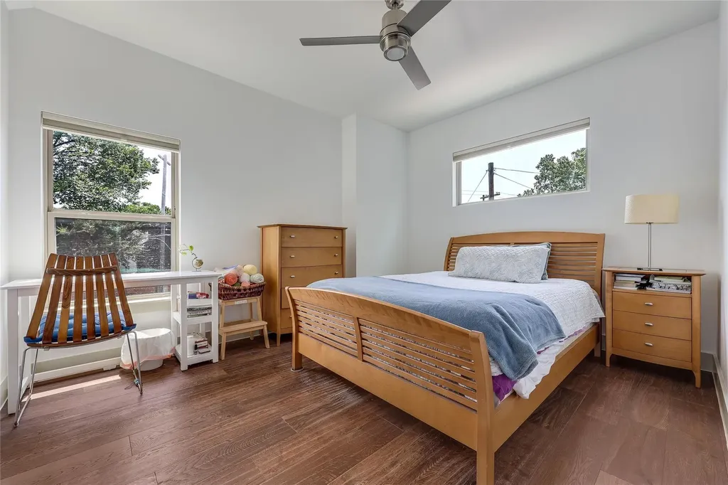 2201 E 9th Street Austin TX 78702