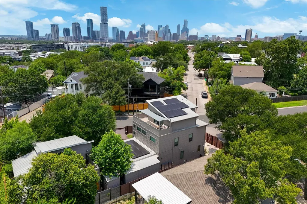 2201 E 9th Street Austin TX 78702
